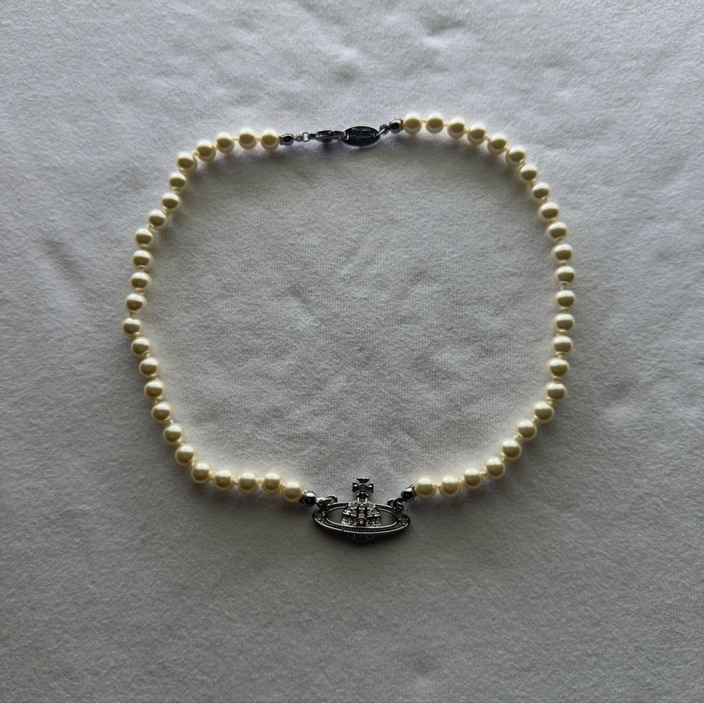Vivienne Westwood Mini Bas Relief Pearl Choker Silver Crystal Orb Necklace